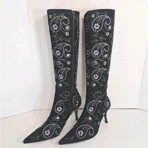 Richard Tyler Women’s 7.5M Black Purple Suede Embroidered Knee High Boots G2056